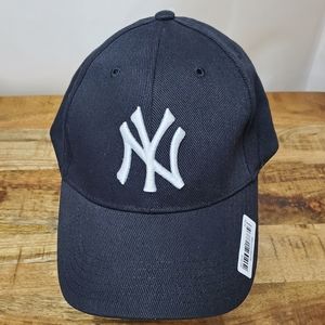 New Twins Enterprise, Inc. Blk Yankees Strapback